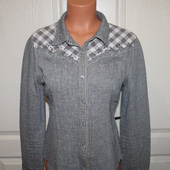 LN! Miss Me Gray Y2K Size LARGE Rhinestone Stud Embellished Pearl Snap Top - Picture 6 of 12